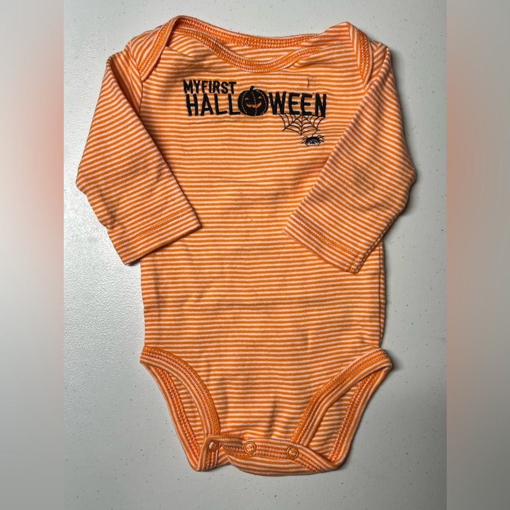 Carter’s Long Sleeve Onesie - Youth Size 6 Months